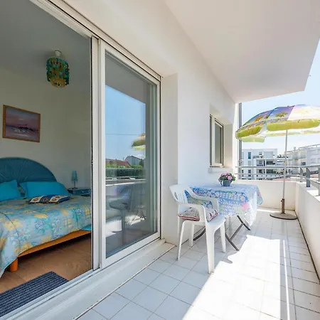 Gorgeous In With Kitchen Apartment Royan