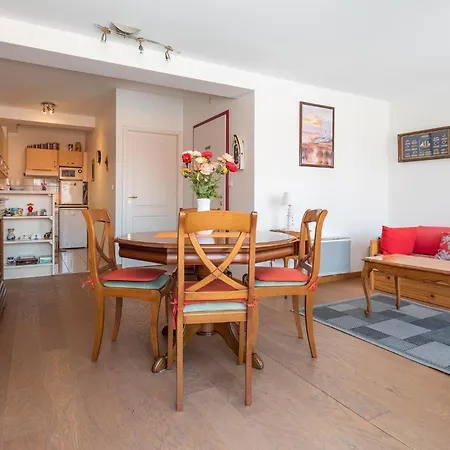 Gorgeous In With Kitchen Apartment *
