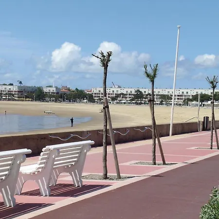 Awesome Apartment In Royan With Wifi