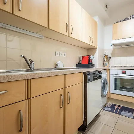 Gorgeous In With Kitchen * Royan